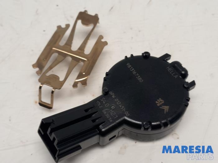 Gebruikte Regensensor Citroen Jumpy 1.5 Blue HDi 120 Prijs € 27,23 Inclusief btw aangeboden door Maresia Parts