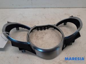 Gebruikte Kilometerteller sierlijst Citroen DS3 (SA) 1.6 e-HDi Prijs € 50,00 Margeregeling aangeboden door Maresia Parts