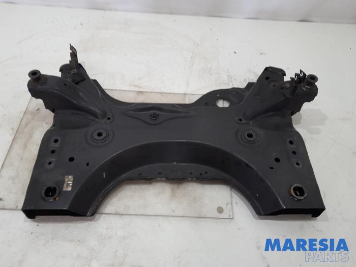 Gebruikte Subframe Peugeot Expert (V1/VA/VB/VE/VF/VT/VY) 1.6 Blue HDi 95 16V Prijs € 181,44 Inclusief btw aangeboden door Maresia Parts