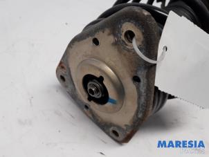 Gebruikte Mac Phersonpoot links-voor Citroen C4 Grand Picasso (3A) 1.6 16V VTi 120 Prijs € 65,00 Margeregeling aangeboden door Maresia Parts