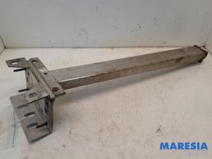 Gebruikte Frontdeel steun Citroen C4 Grand Picasso (3A) 1.6 16V VTi 120 Prijs € 25,00 Margeregeling aangeboden door Maresia Parts