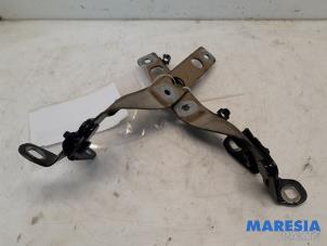Gebruikte Motorkap Scharnier Citroen C4 Grand Picasso (3A) 1.6 16V VTi 120 Prijs € 35,00 Margeregeling aangeboden door Maresia Parts