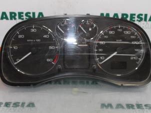Gebruikte Instrumentenpaneel Peugeot 307 Break (3E) 1.6 HDiF 110 16V Prijs € 50,00 Margeregeling aangeboden door Maresia Parts
