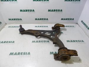 Gebruikte Draagarm onder links-voor Fiat Brava (182B) 1.9 TDS S,SX 75 Prijs € 25,00 Margeregeling aangeboden door Maresia Parts