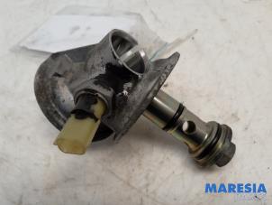 Gebruikte Oliefilterhouder Renault Scénic III (JZ) 1.5 dCi 110 Prijs € 24,99 Margeregeling aangeboden door Maresia Parts