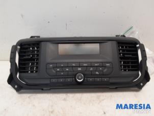 Gebruikte Radiobedienings paneel Peugeot Expert (V1/VA/VB/VE/VF/VT/VY) 1.6 Blue HDi 95 16V Prijs € 84,69 Inclusief btw aangeboden door Maresia Parts