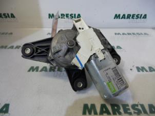 Gebruikte Motor Ruitenwisser achter Renault Vel Satis (BJ) 2.2 dCi 150 16V Prijs € 75,00 Margeregeling aangeboden door Maresia Parts
