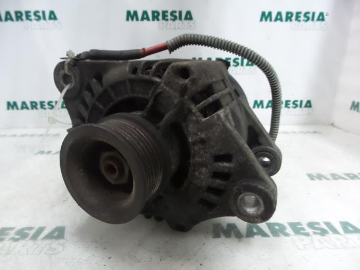 Gebruikte Dynamo Fiat Brava (182B) 1.8 ELX 16V Prijs € 40,00 Margeregeling aangeboden door Maresia Parts