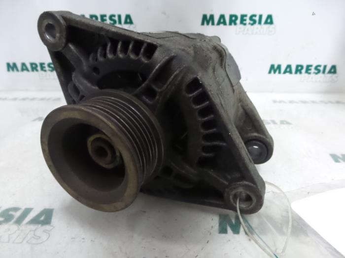 Gebruikte Dynamo Fiat Brava (182B) 1.4 S,SX 12V Prijs € 40,00 Margeregeling aangeboden door Maresia Parts
