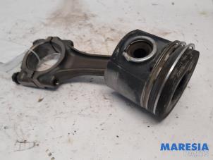 Gebruikte Drijfstang Iveco New Daily III 40C13 Prijs € 107,69 Inclusief btw aangeboden door Maresia Parts