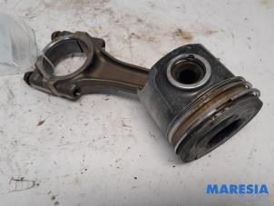 Gebruikte Drijfstang Iveco New Daily III 40C13 Prijs € 107,69 Inclusief btw aangeboden door Maresia Parts