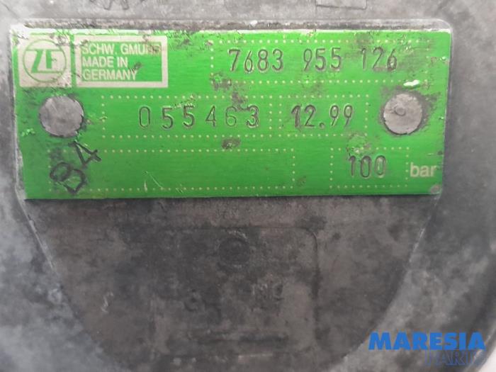 Stuurbekrachtiging Pomp van een Iveco New Daily III 40C13 2000