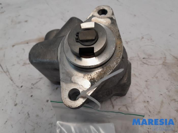 Stuurbekrachtiging Pomp van een Iveco New Daily III 40C13 2000