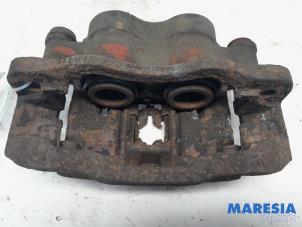 Gebruikte Remklauw (Tang) rechts-voor Iveco New Daily III 40C13 Prijs € 59,29 Inclusief btw aangeboden door Maresia Parts