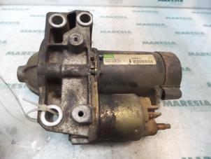 Gebruikte Startmotor Renault Espace (JE) 3.0 V6 24V Grand Espace Prijs € 75,00 Margeregeling aangeboden door Maresia Parts