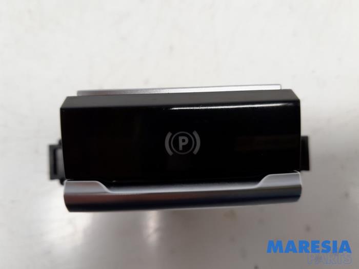 Gebruikte Handrem schakelaar Citroen C4 Grand Picasso (3A) 1.6 16V VTi 120 Prijs € 20,00 Margeregeling aangeboden door Maresia Parts