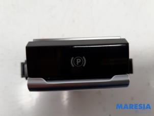 Gebruikte Schakelaar handrem Citroen C4 Grand Picasso (3A) 1.6 16V VTi 120 Prijs € 20,00 Margeregeling aangeboden door Maresia Parts