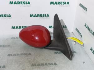 Gebruikte Spiegel Buiten rechts Alfa Romeo 147 (937) 1.6 Twin Spark 16V Prijs € 40,00 Margeregeling aangeboden door Maresia Parts