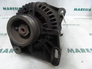 Gebruikte Dynamo Fiat Palio Weekend (178D) 1.2 MPI Fire Prijs € 35,00 Margeregeling aangeboden door Maresia Parts