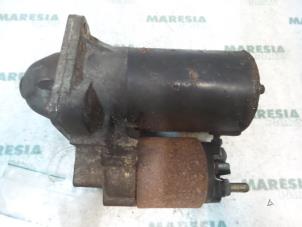 Gebruikte Startmotor Fiat Stilo MW (192C) 1.6 16V Prijs € 50,00 Margeregeling aangeboden door Maresia Parts