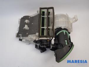 Gebruikte Chaufagebak Peugeot 208 I (CA/CC/CK/CL) 1.4 16V Prijs € 195,00 Margeregeling aangeboden door Maresia Parts