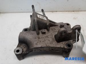 Gebruikte Motorrubber Opel Combo 1.3 CDTI 16V ecoFlex Prijs € 42,29 Inclusief btw aangeboden door Maresia Parts