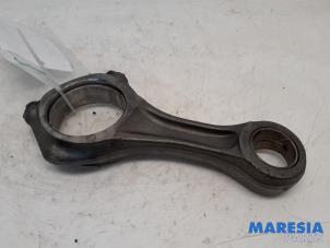 Gebruikte Drijfstang Fiat Ducato (250) 2.3 D 130 Multijet Prijs € 84,69 Inclusief btw aangeboden door Maresia Parts