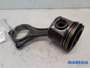 Gebruikte Drijfstang Fiat Ducato (250) 2.3 D 130 Multijet Prijs € 119,79 Inclusief btw aangeboden door Maresia Parts