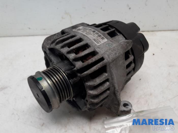 Gebruikte Dynamo Fiat Punto III (199) 0.9 TwinAir Turbo 100 Prijs € 49,50 Margeregeling aangeboden door Maresia Parts