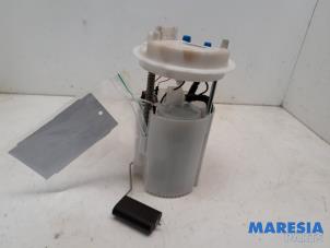 Gebruikte Tank element Pomp Fiat Punto III (199) 0.9 TwinAir Turbo 100 Prijs € 40,00 Margeregeling aangeboden door Maresia Parts