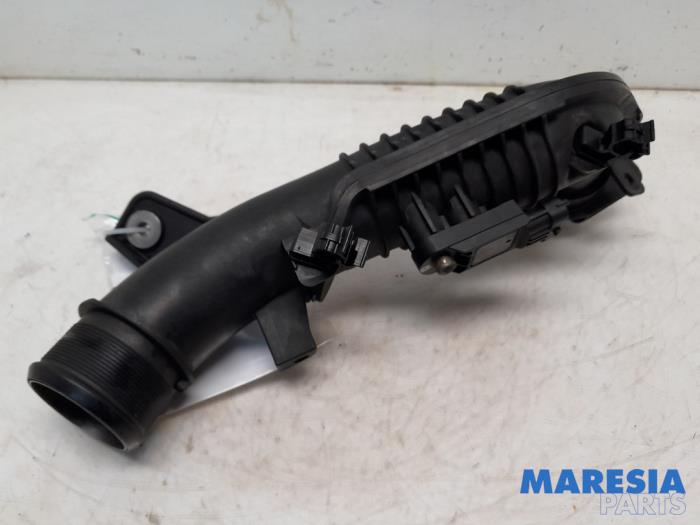 Gebruikte Turbo Pijp Fiat Punto III (199) 0.9 TwinAir Turbo 100 Prijs € 39,99 Margeregeling aangeboden door Maresia Parts