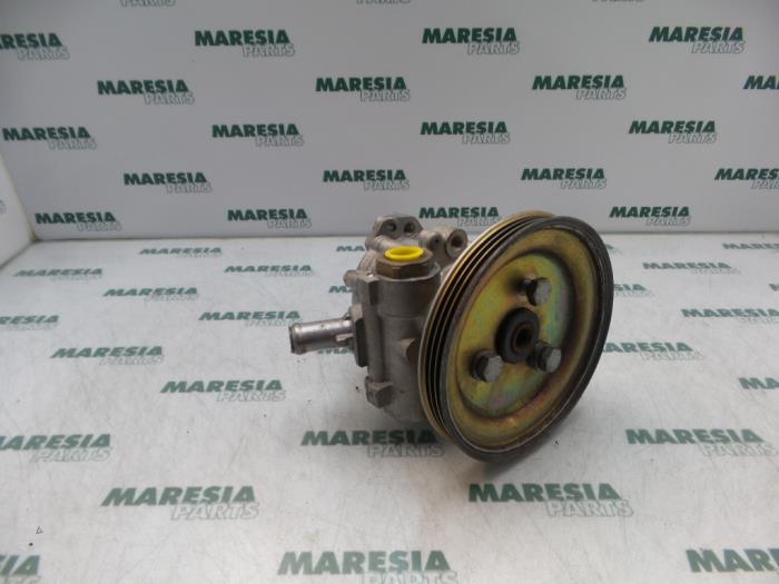 Gebruikte Servopomp Fiat Punto I (176) 60 1.2 i.e. Selecta Prijs € 50,00 Margeregeling aangeboden door Maresia Parts