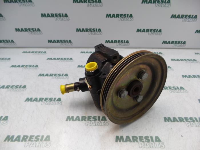 Gebruikte Servopomp Fiat Punto I (176) 60 1.2 S,SX,Selecta Prijs € 40,00 Margeregeling aangeboden door Maresia Parts