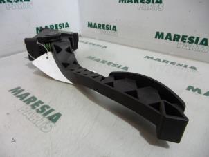 Gebruikte Gaspedaalpositie Sensor Alfa Romeo 147 (937) 1.6 Twin Spark 16V Prijs € 40,00 Margeregeling aangeboden door Maresia Parts