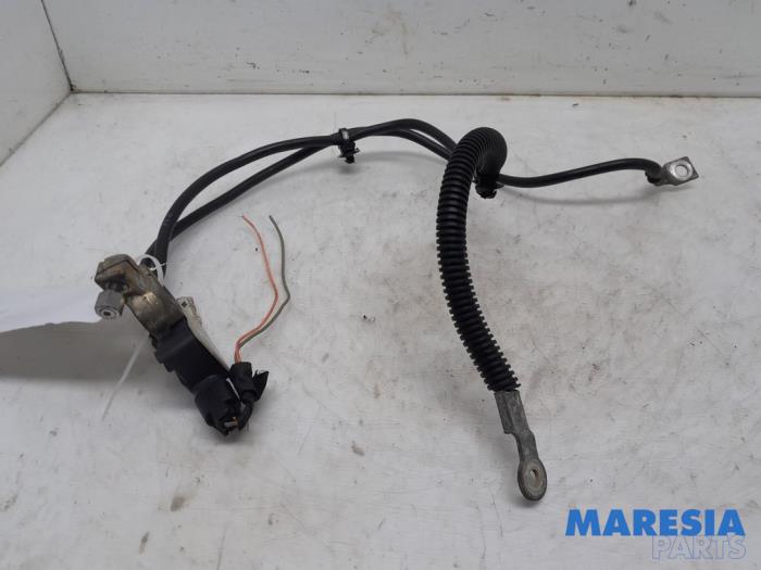 Gebruikte Accu sensor Peugeot 3008 I (0U/HU) 1.6 16V THP 155 Prijs € 35,00 Margeregeling aangeboden door Maresia Parts