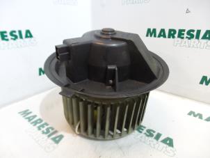 Gebruikte Kachel Ventilatiemotor Fiat Brava (182B) 1.4 S,SX 12V Prijs € 25,00 Margeregeling aangeboden door Maresia Parts