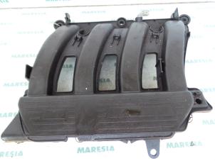 Gebruikte Inlaatspruitstuk Renault Megane II (BM/CM) 1.5 dCi 80 Prijs € 40,00 Margeregeling aangeboden door Maresia Parts