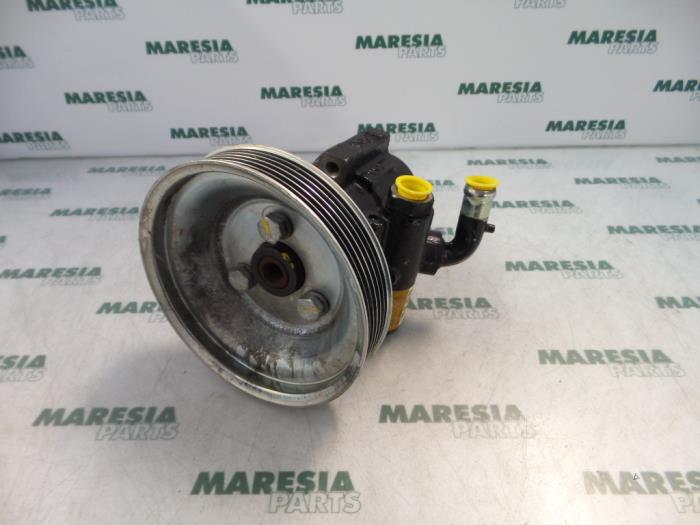 Gebruikte Servopomp Fiat Strada (178/278) 1.9 JTD Prijs € 105,00 Margeregeling aangeboden door Maresia Parts