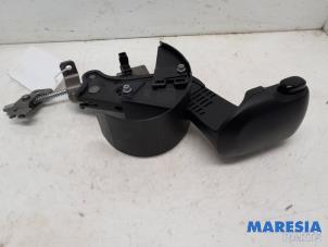 Gebruikte Handremhendel Fiat Panda/Pandina (312) 0.9 TwinAir Turbo 85 Prijs € 65,00 Margeregeling aangeboden door Maresia Parts