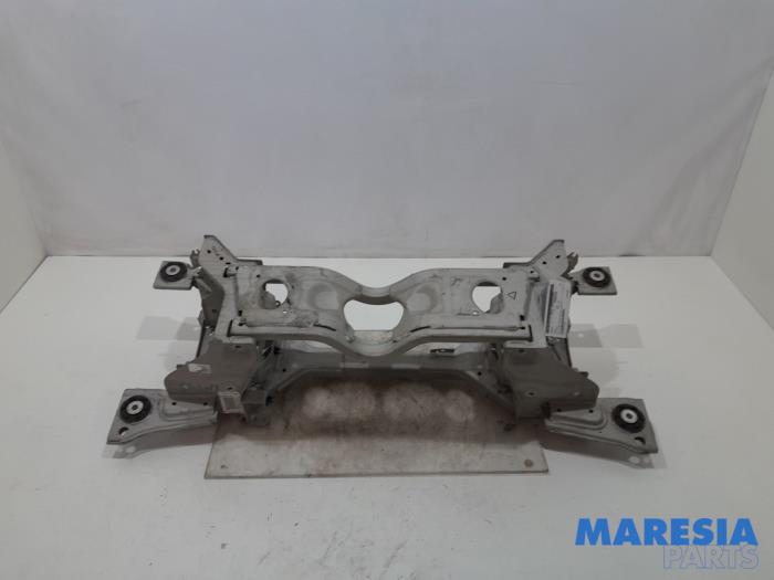 Usagé Subframe Citroen C5 Aircross I (A4/AC/AJ/AR) 1.6 Hybrid 225 16V Prix € 453,75 Prix TTC proposé par Maresia Parts