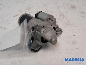 Gebruikte Startmotor Renault Captur (2R) 1.2 TCE 16V EDC Prijs € 50,00 Margeregeling aangeboden door Maresia Parts