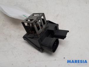 Gebruikte Koelvinweerstand Citroen C4 Cactus (0B/0P) 1.2 PureTech 110 12V Prijs € 20,00 Margeregeling aangeboden door Maresia Parts