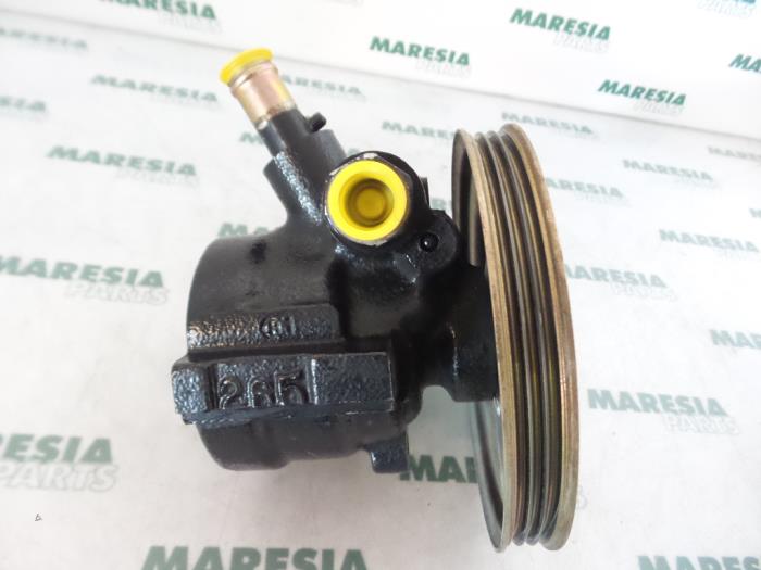 Gebruikte Servopomp Fiat Palio Weekend (178D) 1.6 16V Prijs € 50,00 Margeregeling aangeboden door Maresia Parts