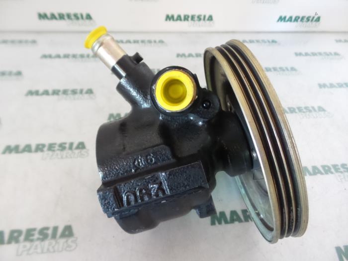Gebruikte Servopomp Fiat Palio Weekend (178D) 1.6 16V Prijs € 50,00 Margeregeling aangeboden door Maresia Parts