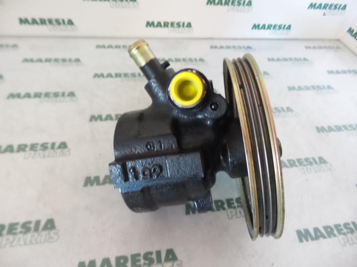 Gebruikte Servopomp Fiat Palio Weekend (178D) 1.6 16V Prijs € 50,00 Margeregeling aangeboden door Maresia Parts