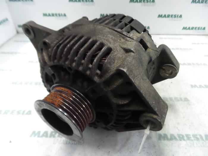 Gebruikte Dynamo Renault Laguna I (B56) 1.8 Prijs € 35,00 Margeregeling aangeboden door Maresia Parts