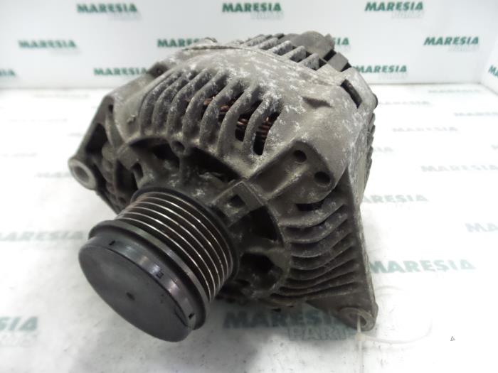Gebruikte Dynamo Renault Laguna I (B56) 1.9 dTi Prijs € 35,00 Margeregeling aangeboden door Maresia Parts