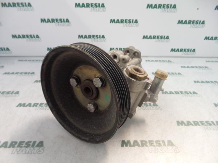Gebruikte Pomp Servo Fiat Marea Weekend (185BX/CX) 1.9 Tds 100 ELX Prijs € 50,00 Margeregeling aangeboden door Maresia Parts