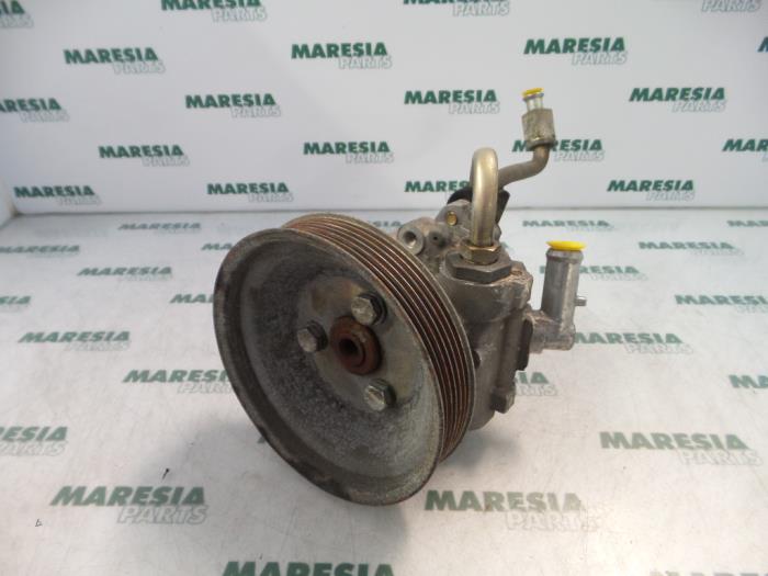 Gebruikte Pomp Servo Fiat Marea Weekend (185BX/CX) 1.9 Tds 100 ELX Prijs € 50,00 Margeregeling aangeboden door Maresia Parts