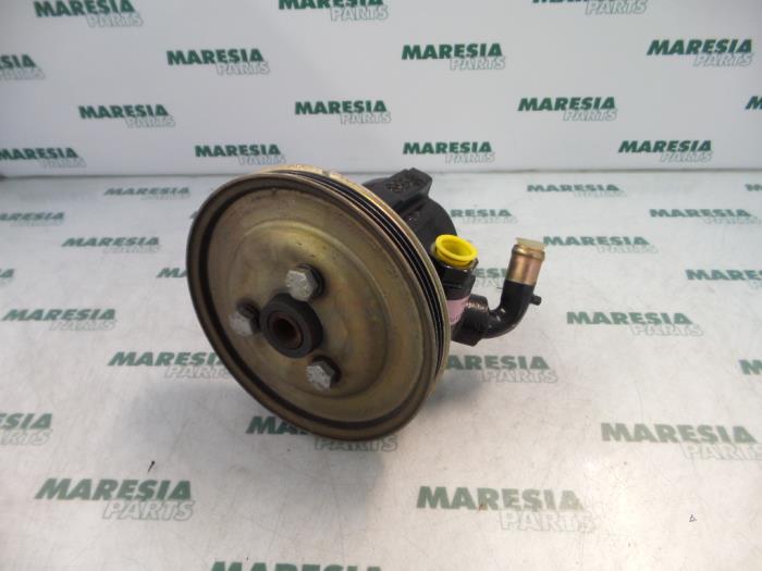 Gebruikte Pomp Servo Fiat Marea Weekend (185BX/CX) 1.6 SX,ELX 16V Prijs € 40,00 Margeregeling aangeboden door Maresia Parts